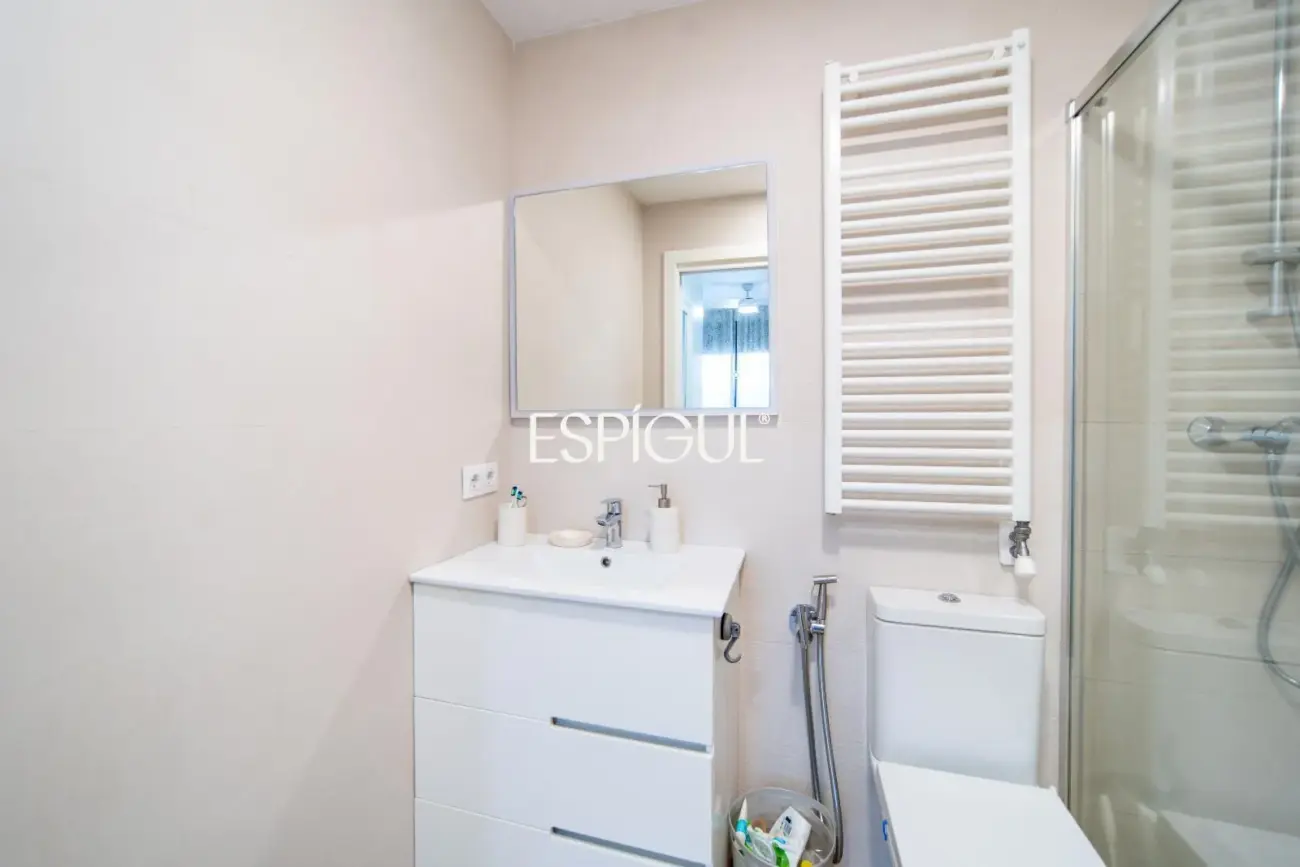 Planta baja de 3 habitaciones en Vilablareix