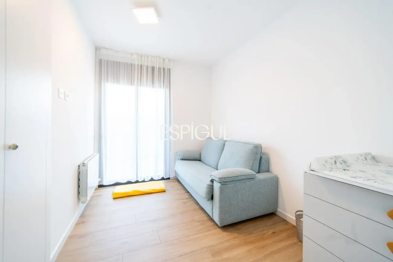 Planta baja de 3 habitaciones en Vilablareix