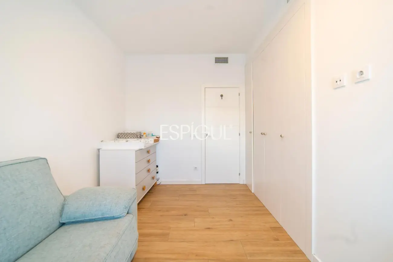 Planta baja de 3 habitaciones en Vilablareix