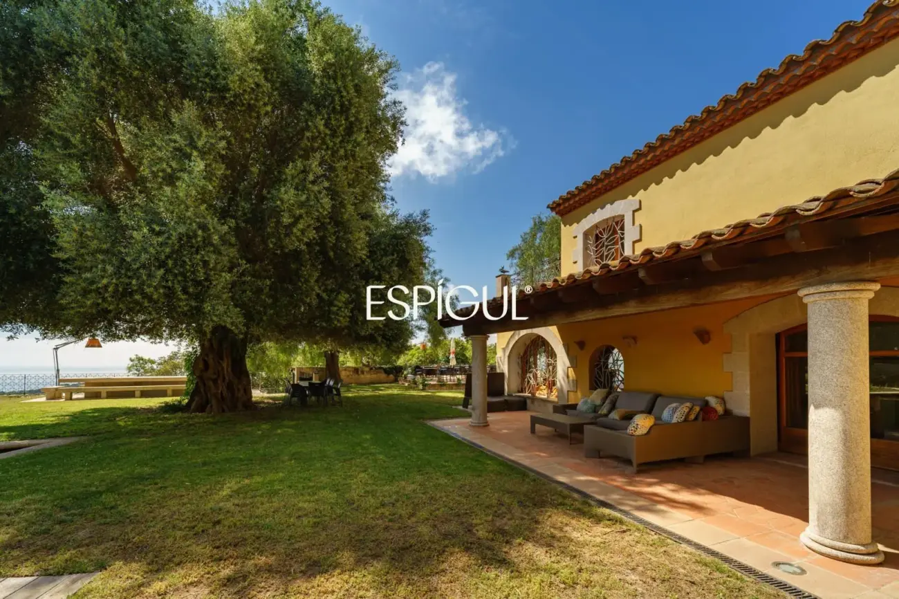 A luxury haven of serenity with endless Mediterranean views in Cabrera de Mar