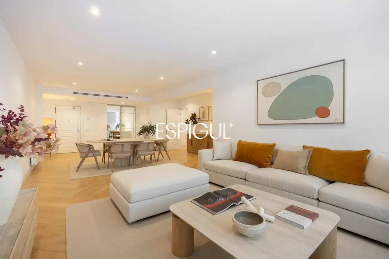 Se vende espectacular piso reformado en el corazón del barrio de Recoletos