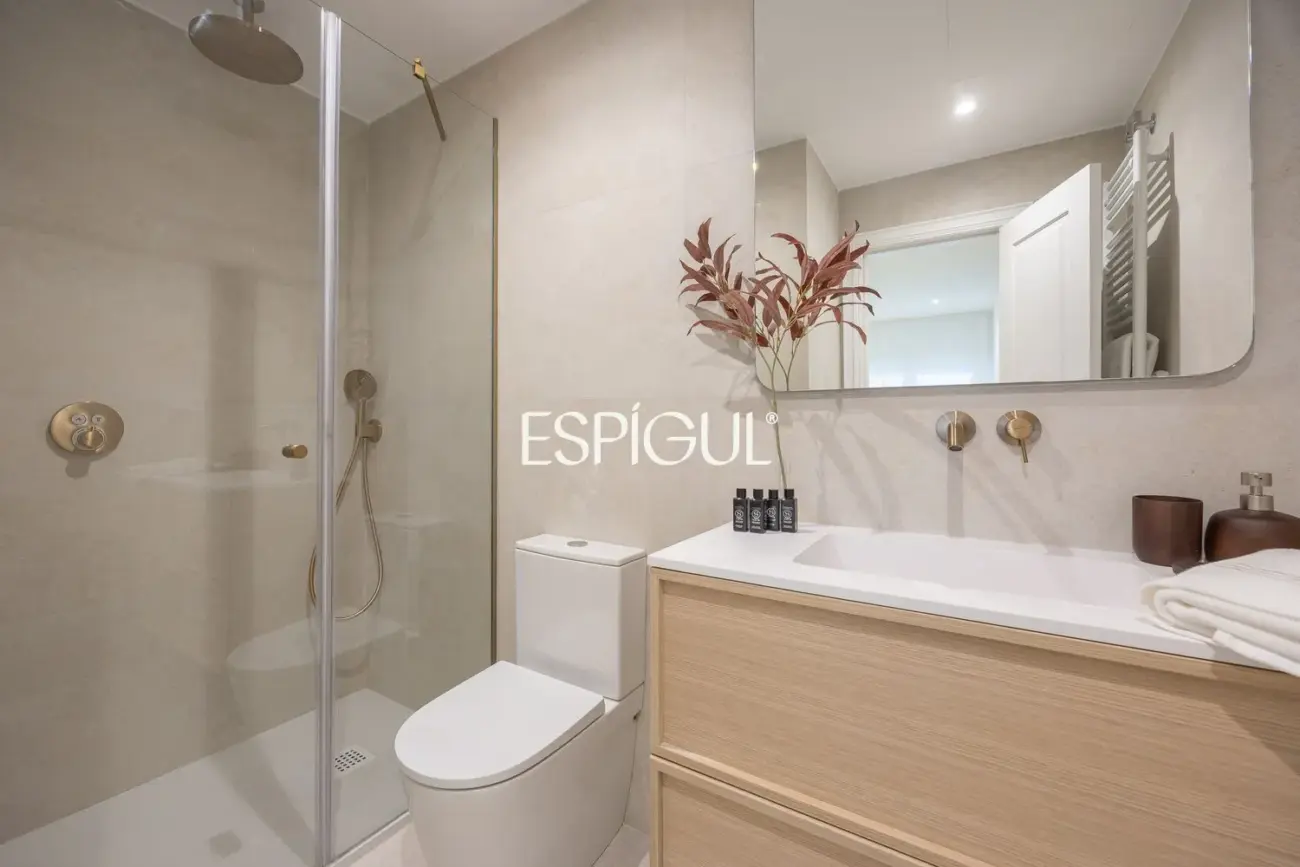 Se vende espectacular piso reformado en el corazón del barrio de Recoletos