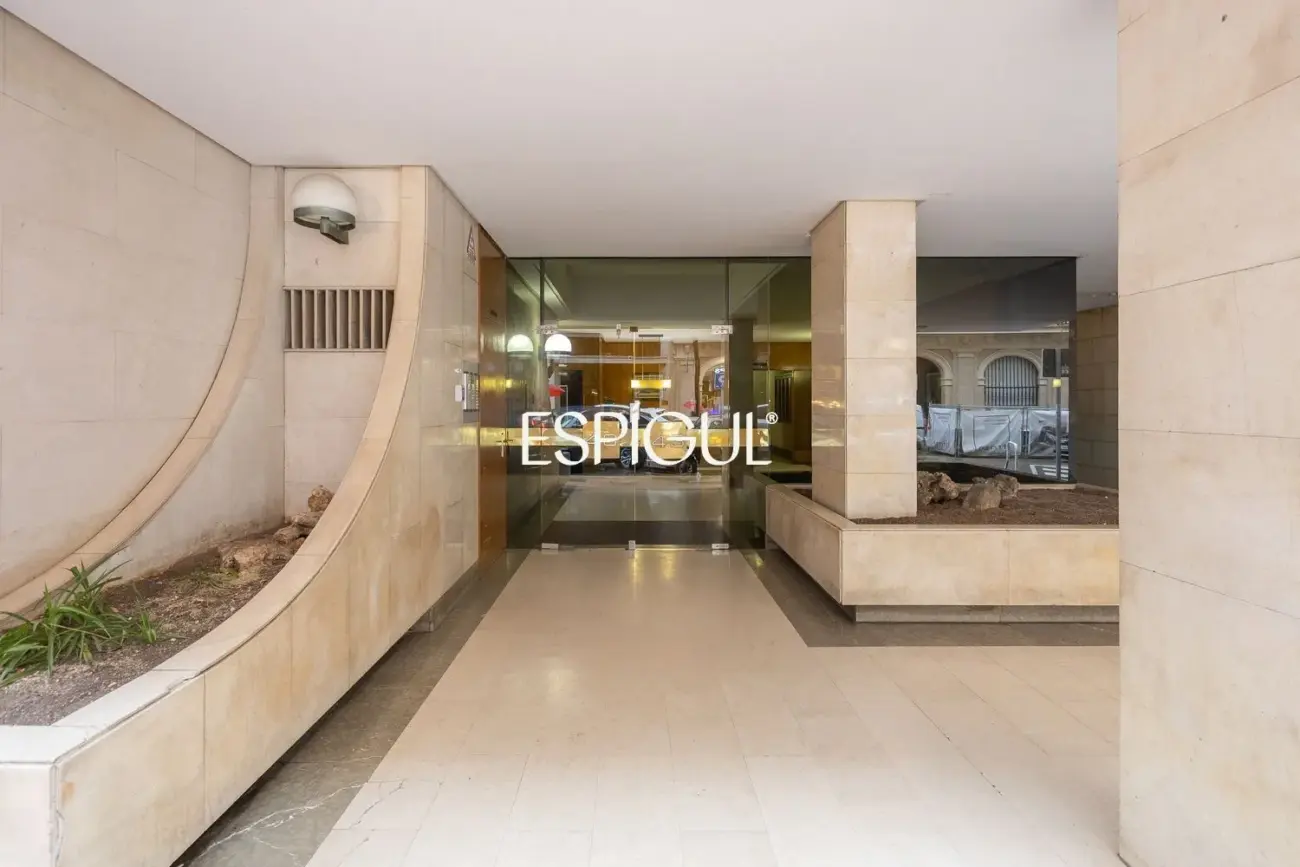 Se vende espectacular piso reformado en el corazón del barrio de Recoletos