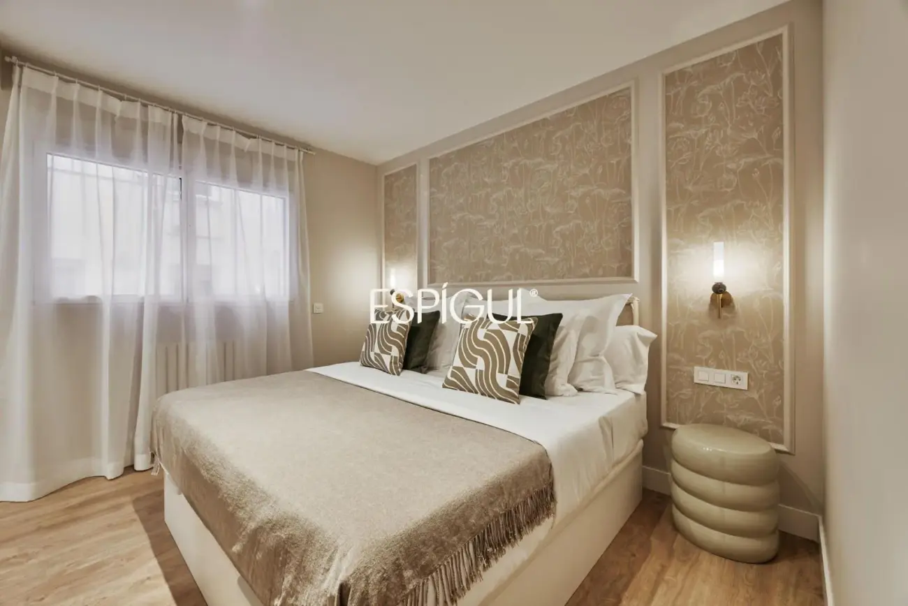 Vivienda situada en la calle General Díaz Porlier con plaza de garaje, Lista