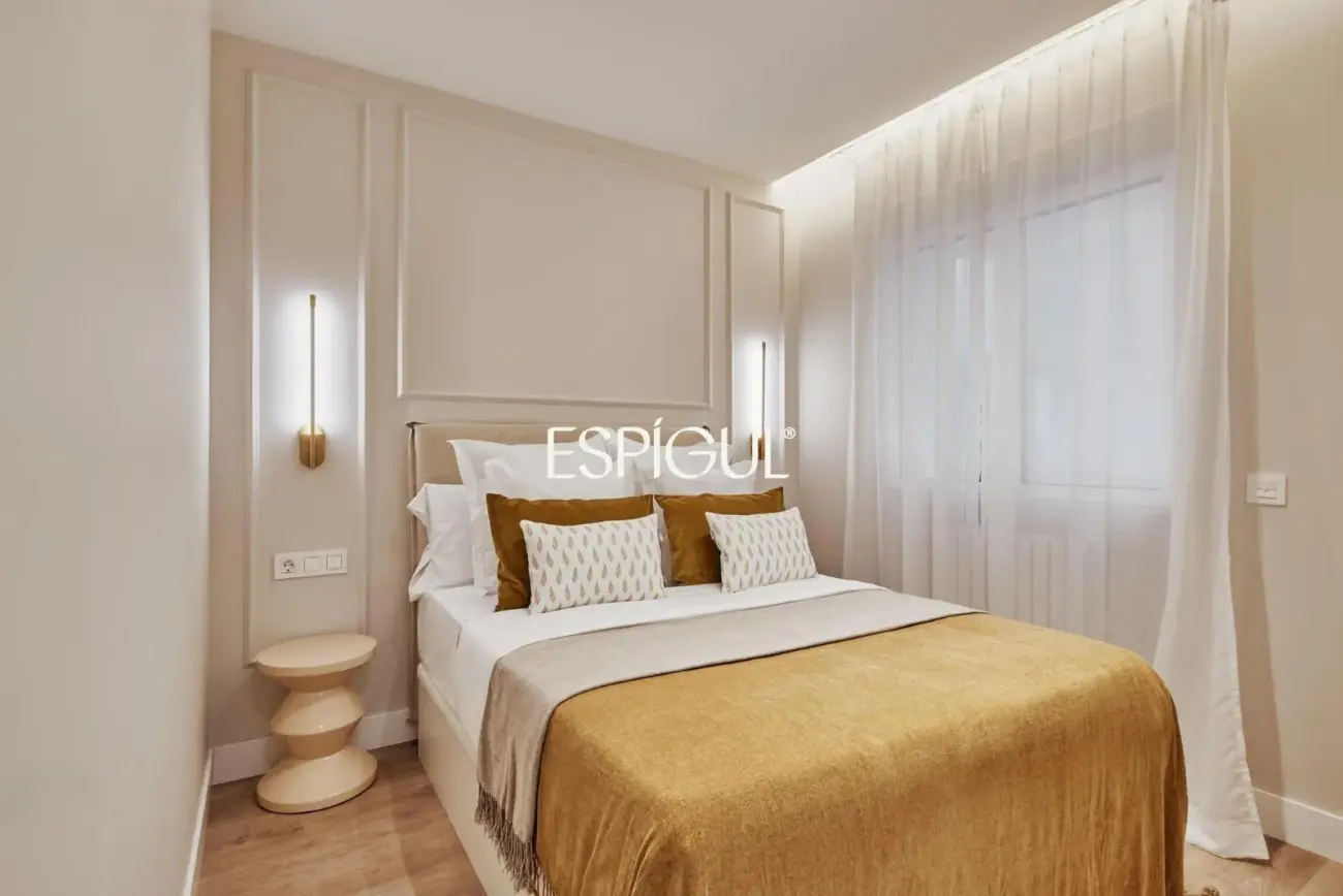 Vivienda situada en la calle General Díaz Porlier con plaza de garaje, Lista