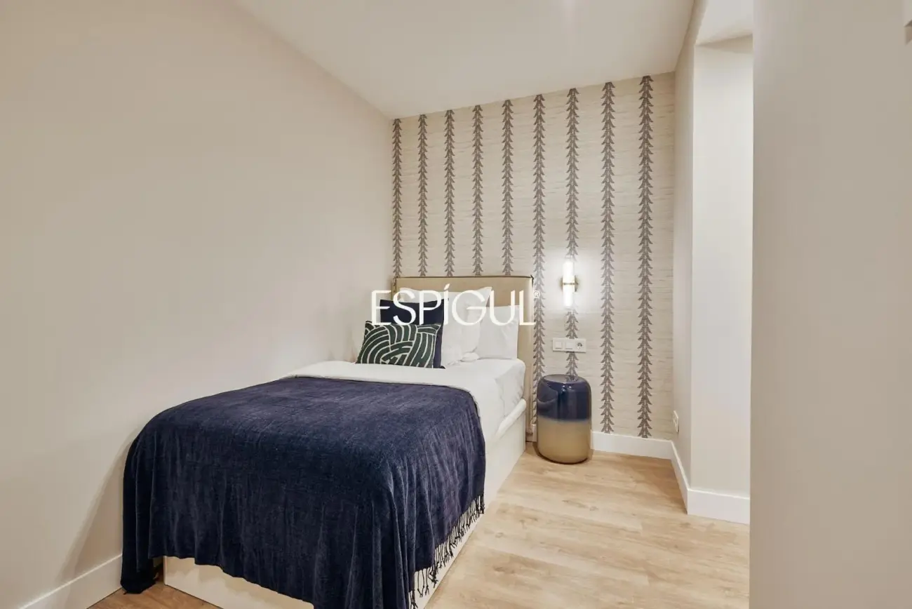 Vivienda situada en la calle General Díaz Porlier con plaza de garaje, Lista