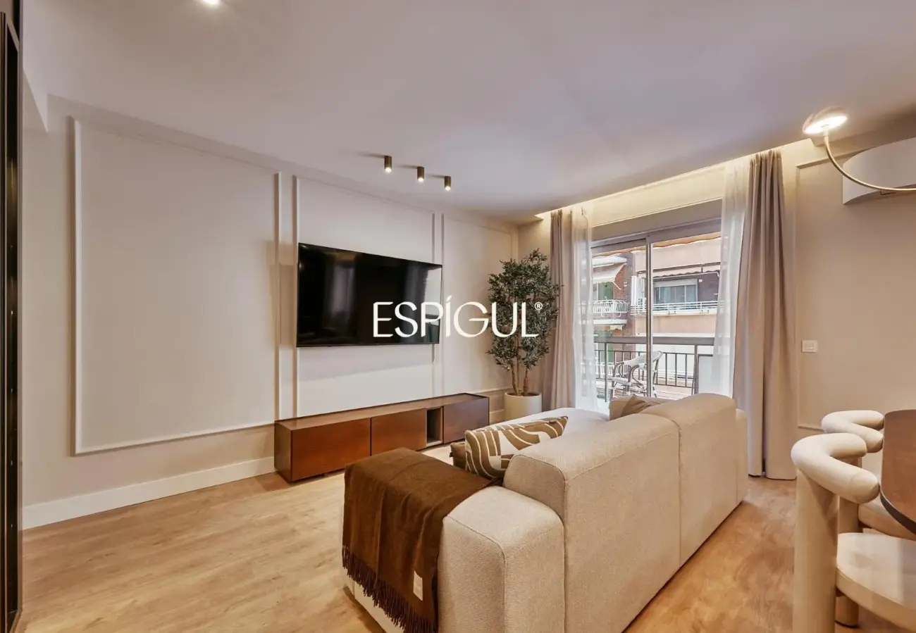 Vivienda situada en la calle General Díaz Porlier con plaza de garaje, Lista