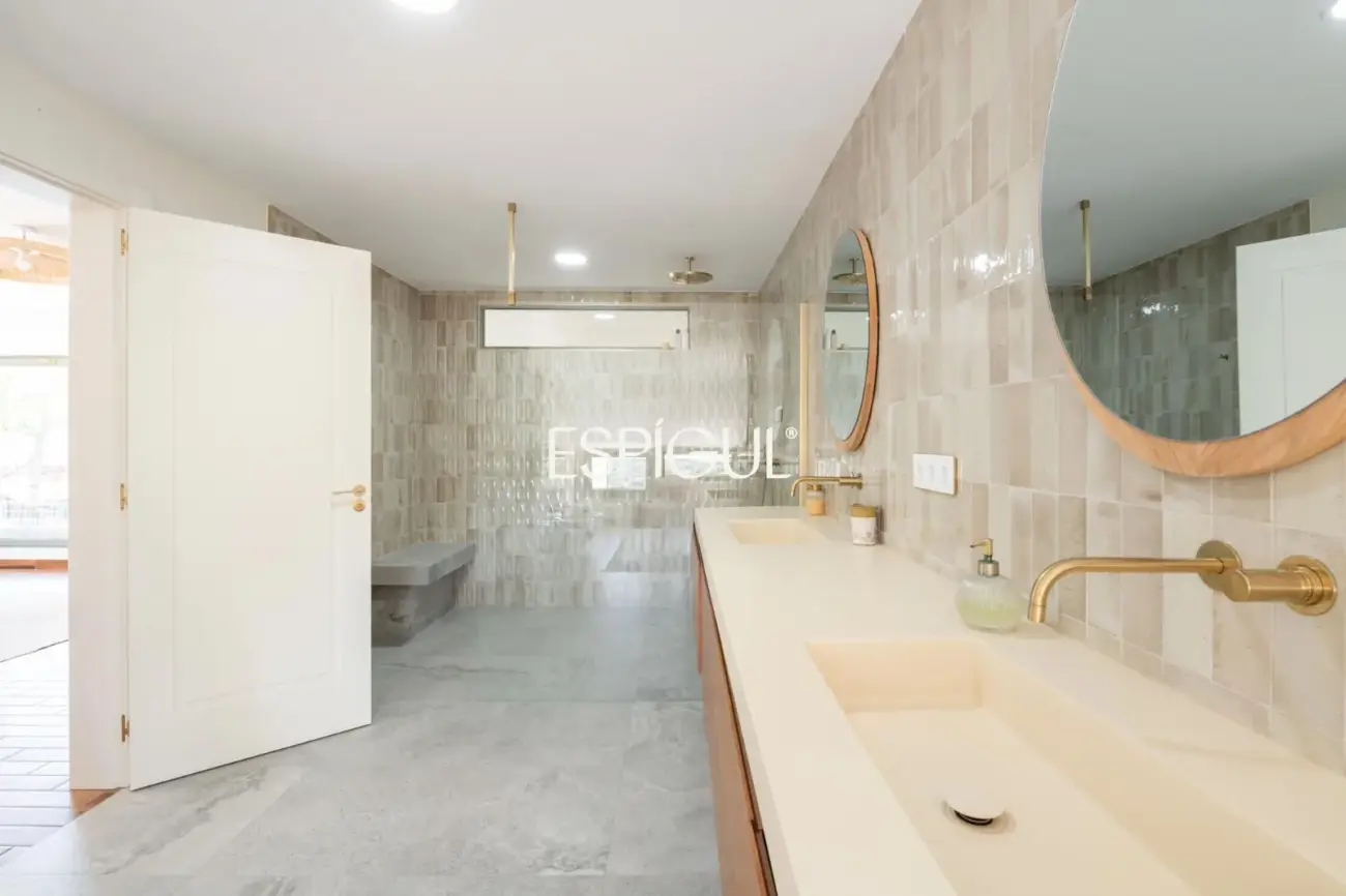 Vivre le luxe à Cabrils : vues, design et exclusivité