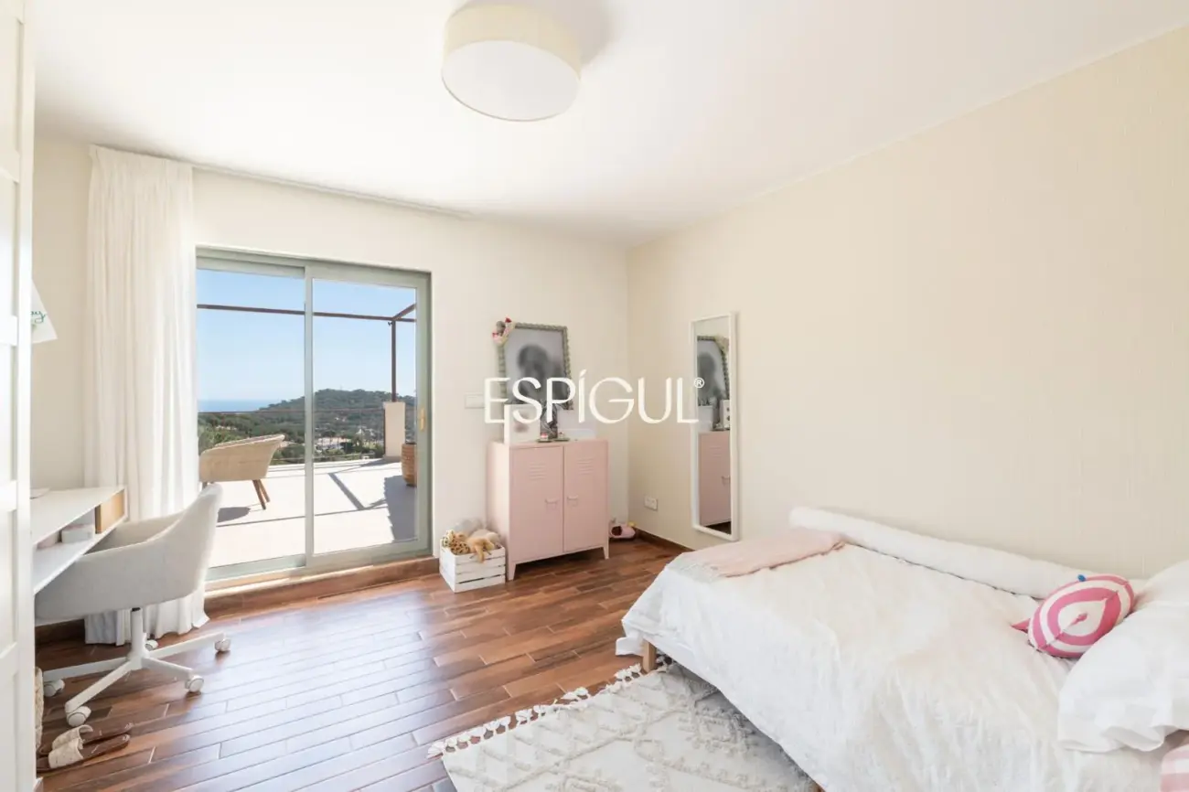 Vivre le luxe à Cabrils : vues, design et exclusivité