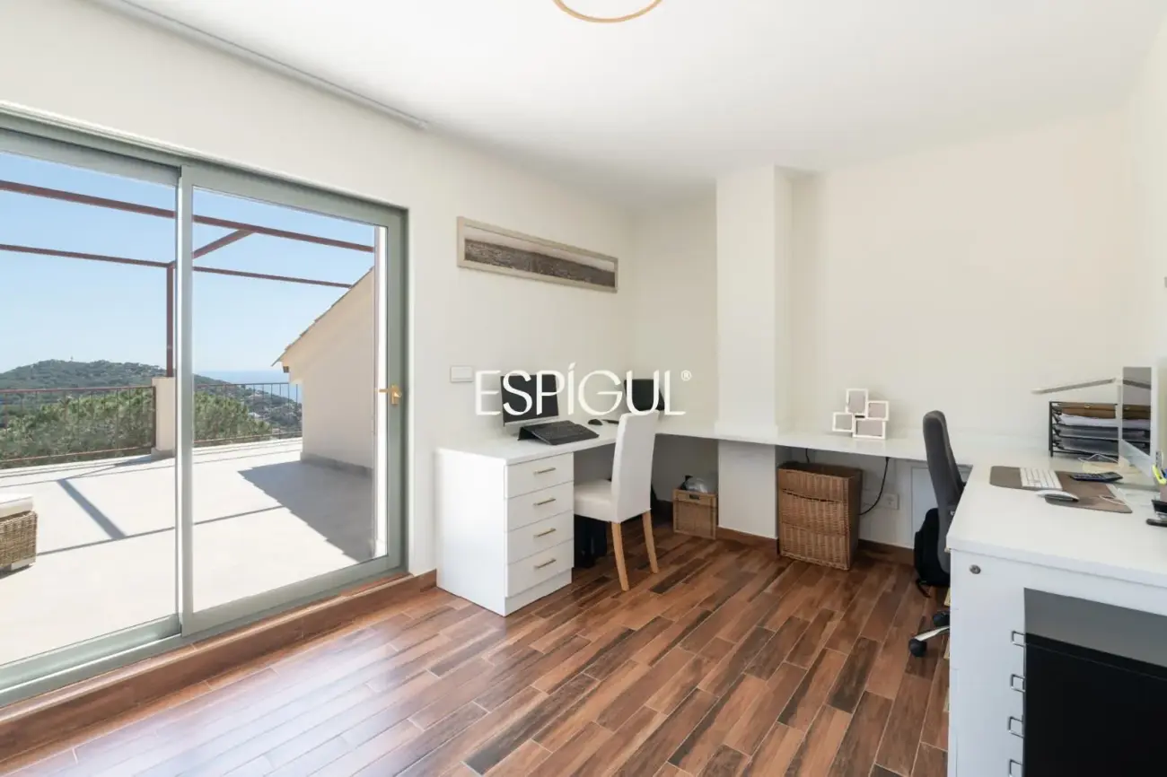 Vivre le luxe à Cabrils : vues, design et exclusivité