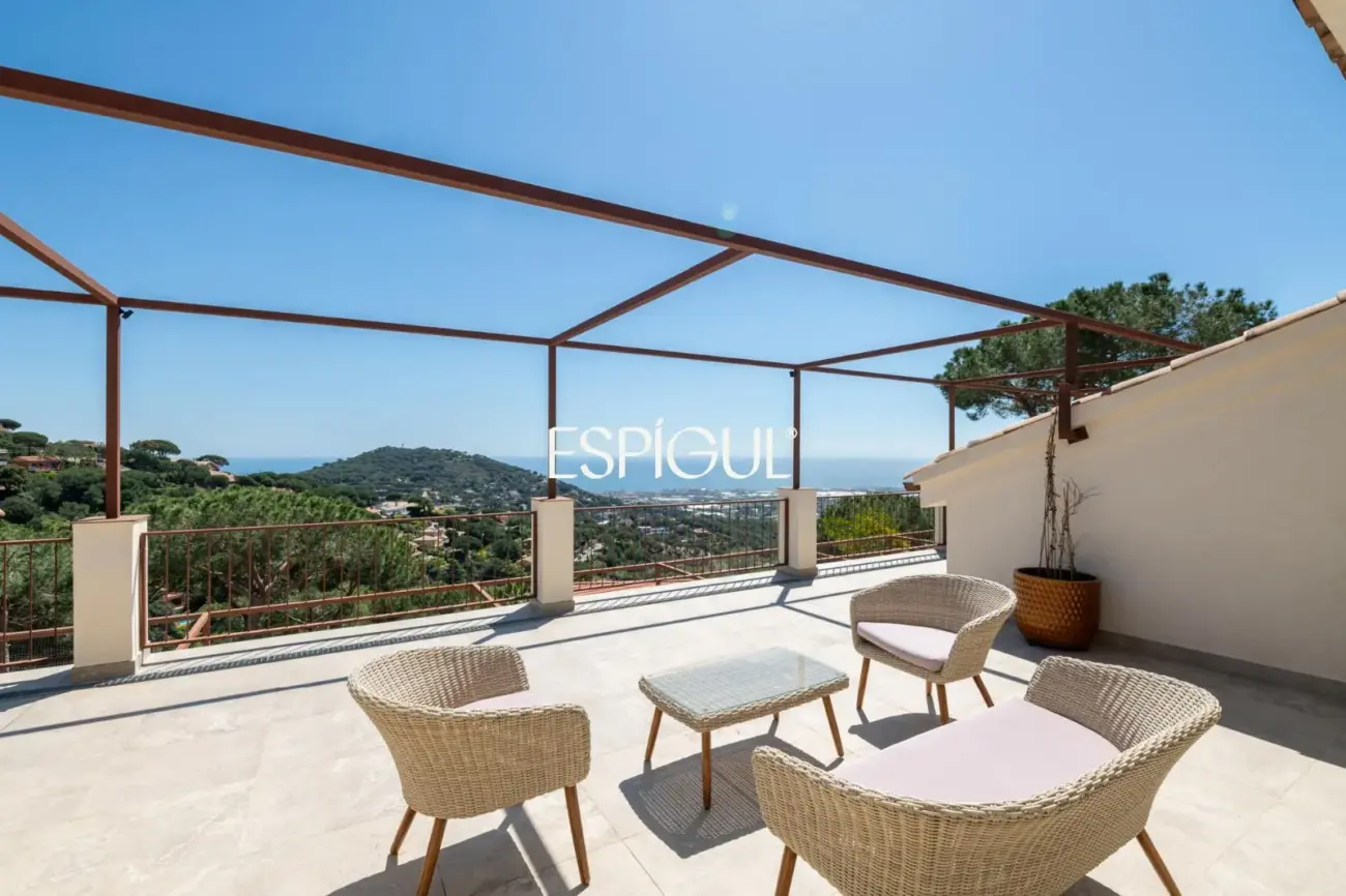 Vivre le luxe à Cabrils : vues, design et exclusivité