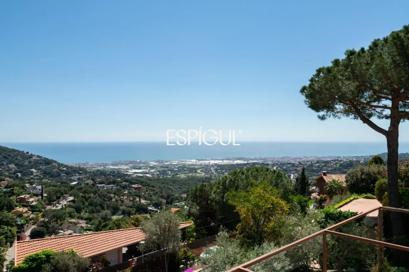 Vivre le luxe à Cabrils : vues, design et exclusivité