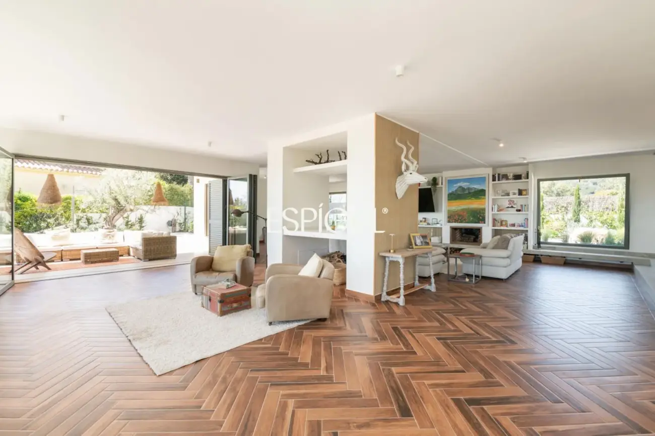 Vivre le luxe à Cabrils : vues, design et exclusivité