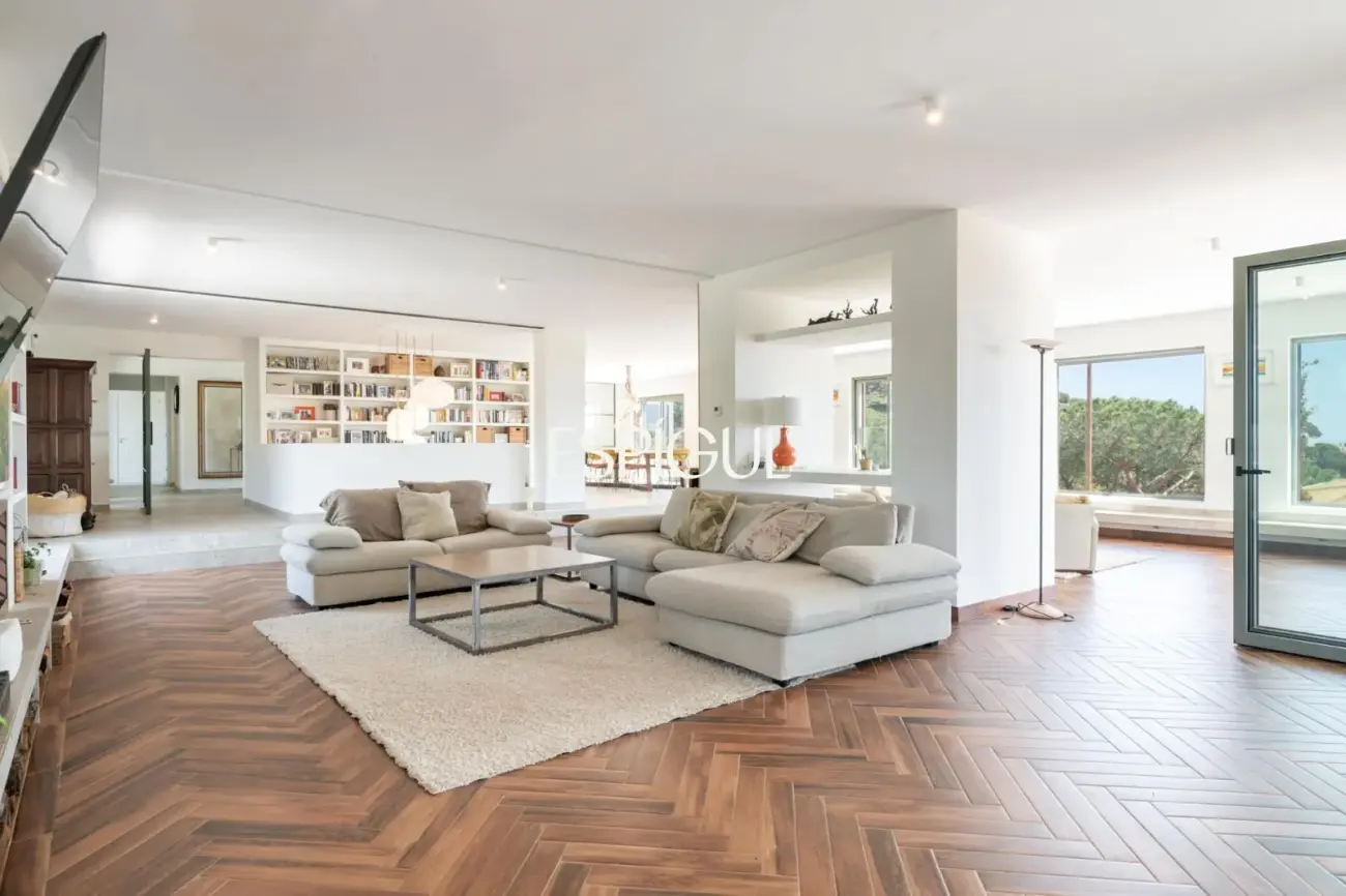 Vivre le luxe à Cabrils : vues, design et exclusivité