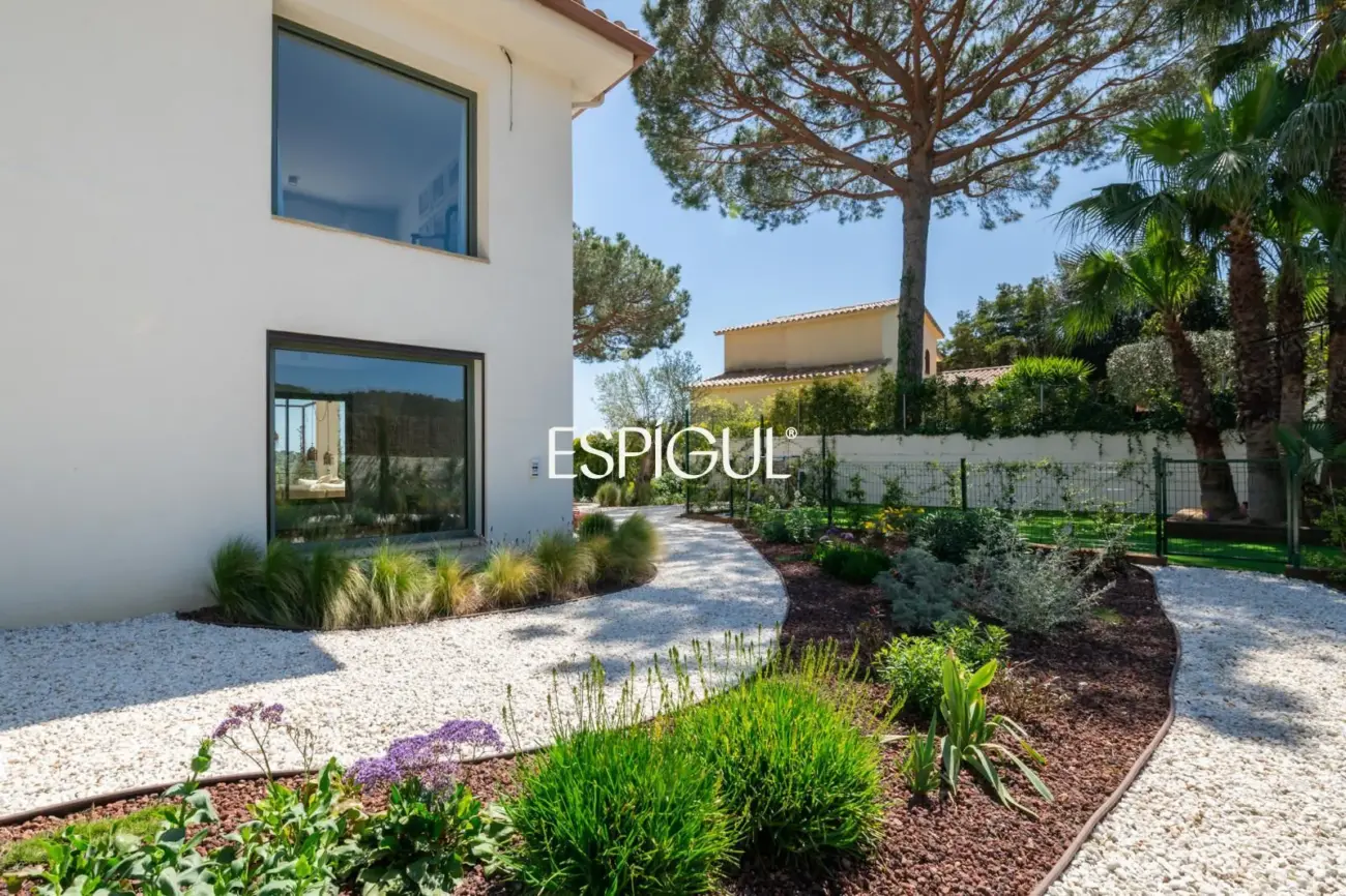 Vivre le luxe à Cabrils : vues, design et exclusivité