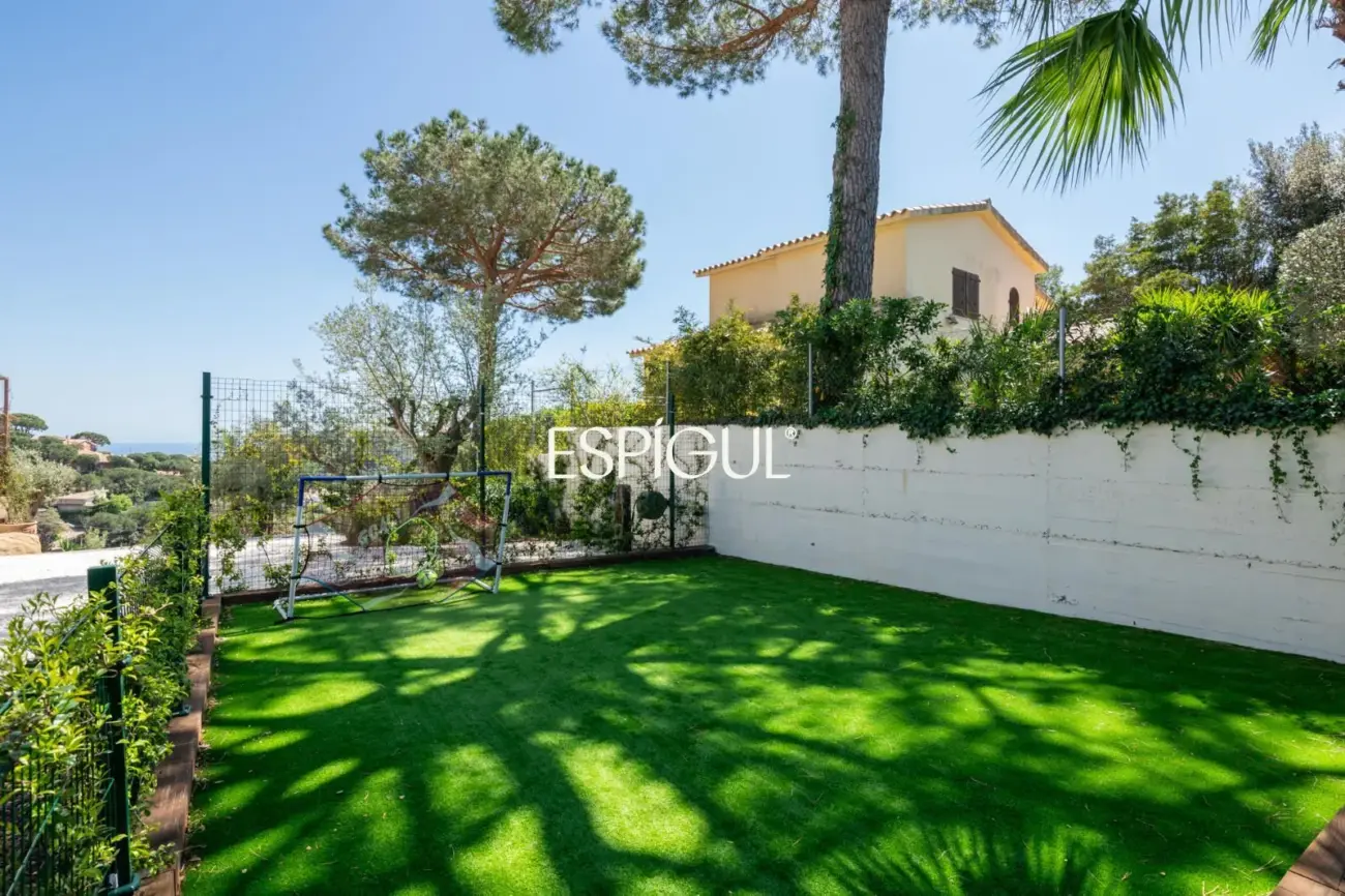 Vivre le luxe à Cabrils : vues, design et exclusivité