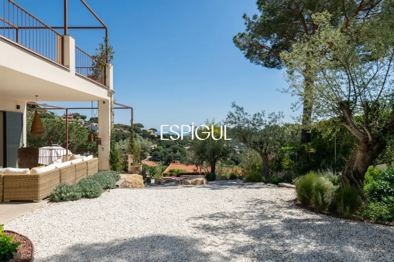 Vivre le luxe à Cabrils : vues, design et exclusivité