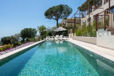 Vivre le luxe à Cabrils : vues, design et exclusivité