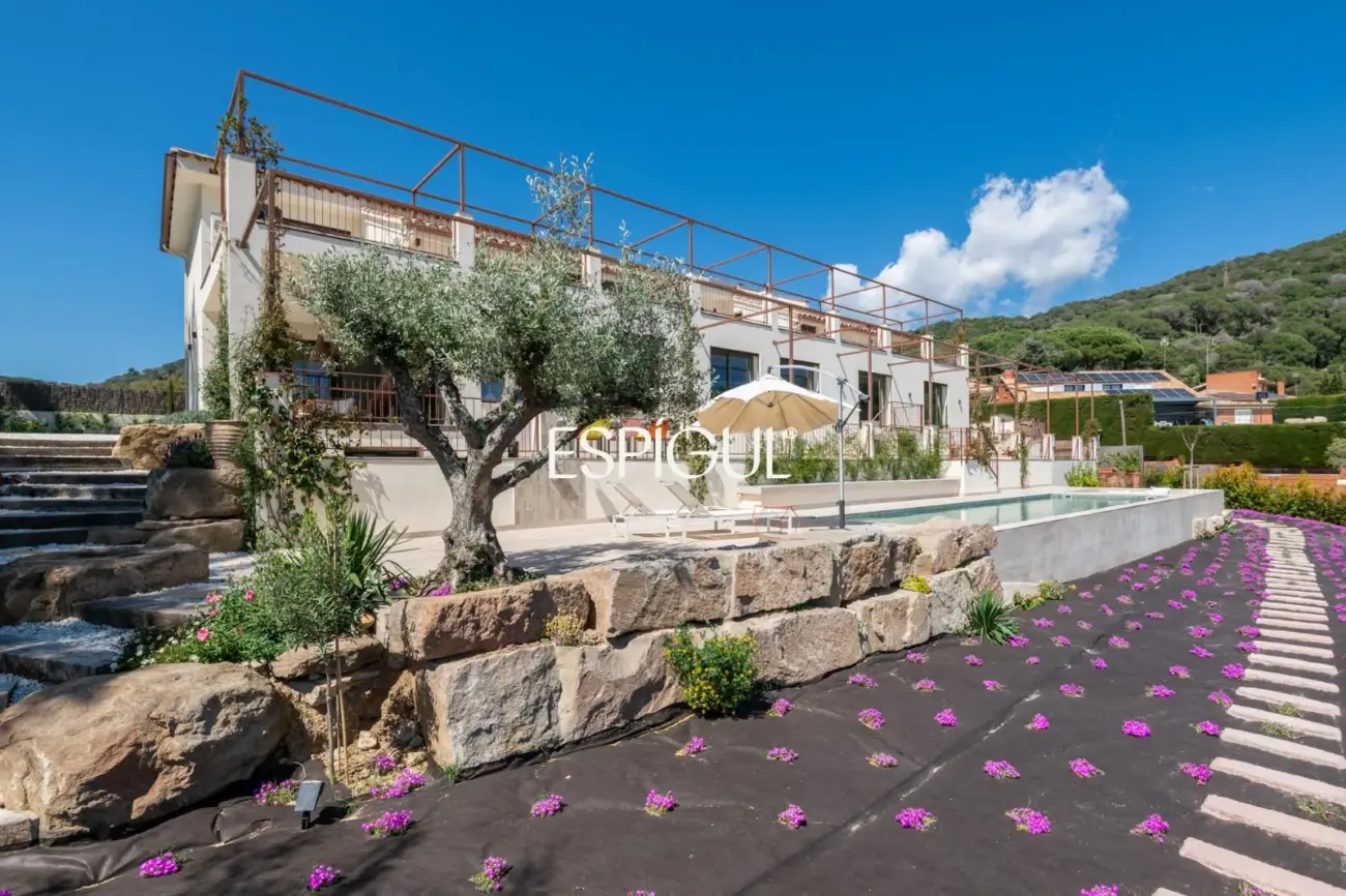 Vivre le luxe à Cabrils : vues, design et exclusivité