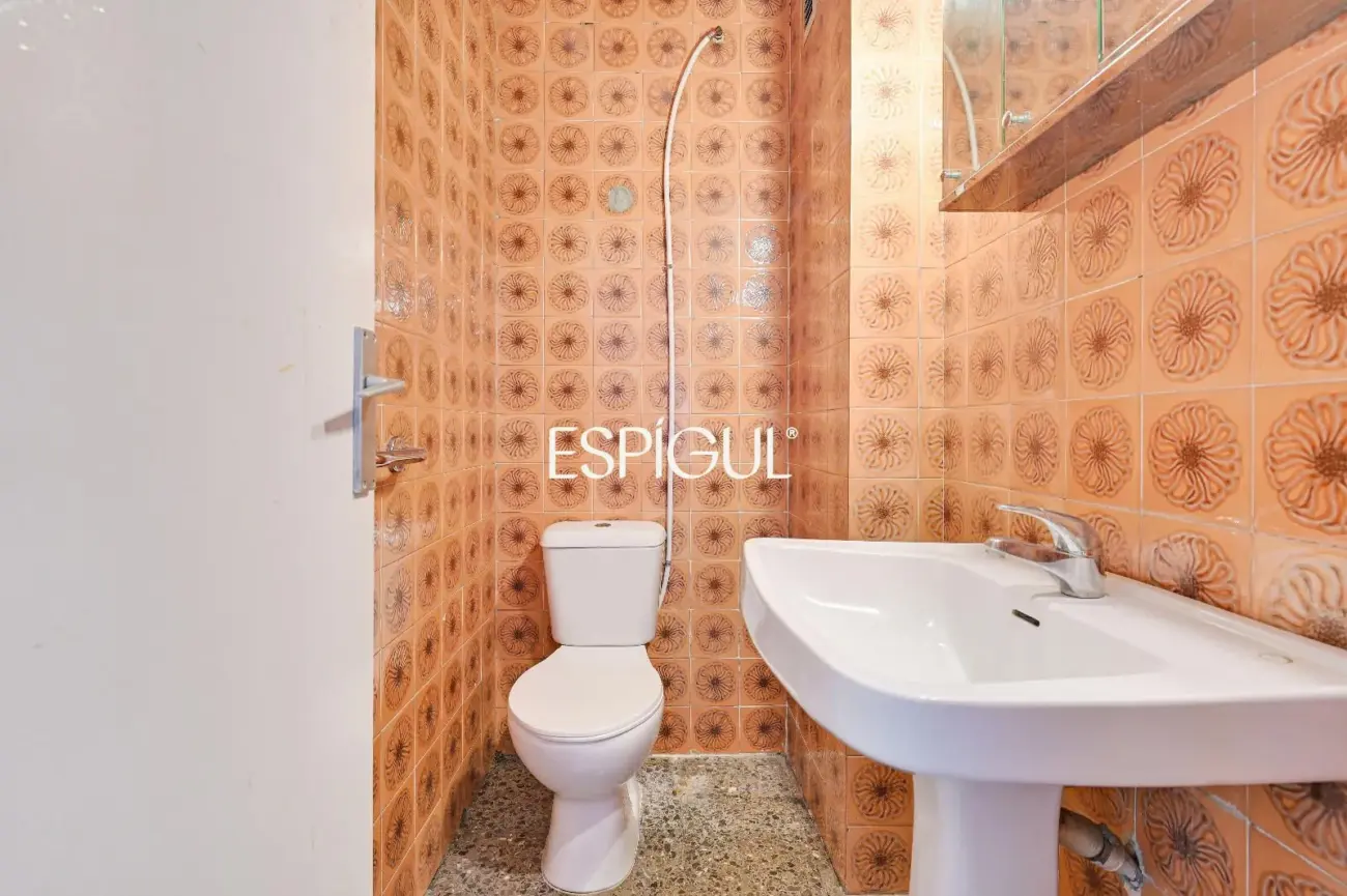 7ª Planta con Sol Directo, 4 Habitaciones y Parking incluido junto a Can Batlló