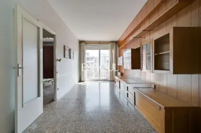 7ª Planta con Sol Directo, 4 Habitaciones y Parking incluido junto a Can Batlló