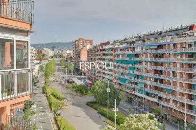 7ª Planta con Sol Directo, 4 Habitaciones y Parking incluido junto a Can Batlló