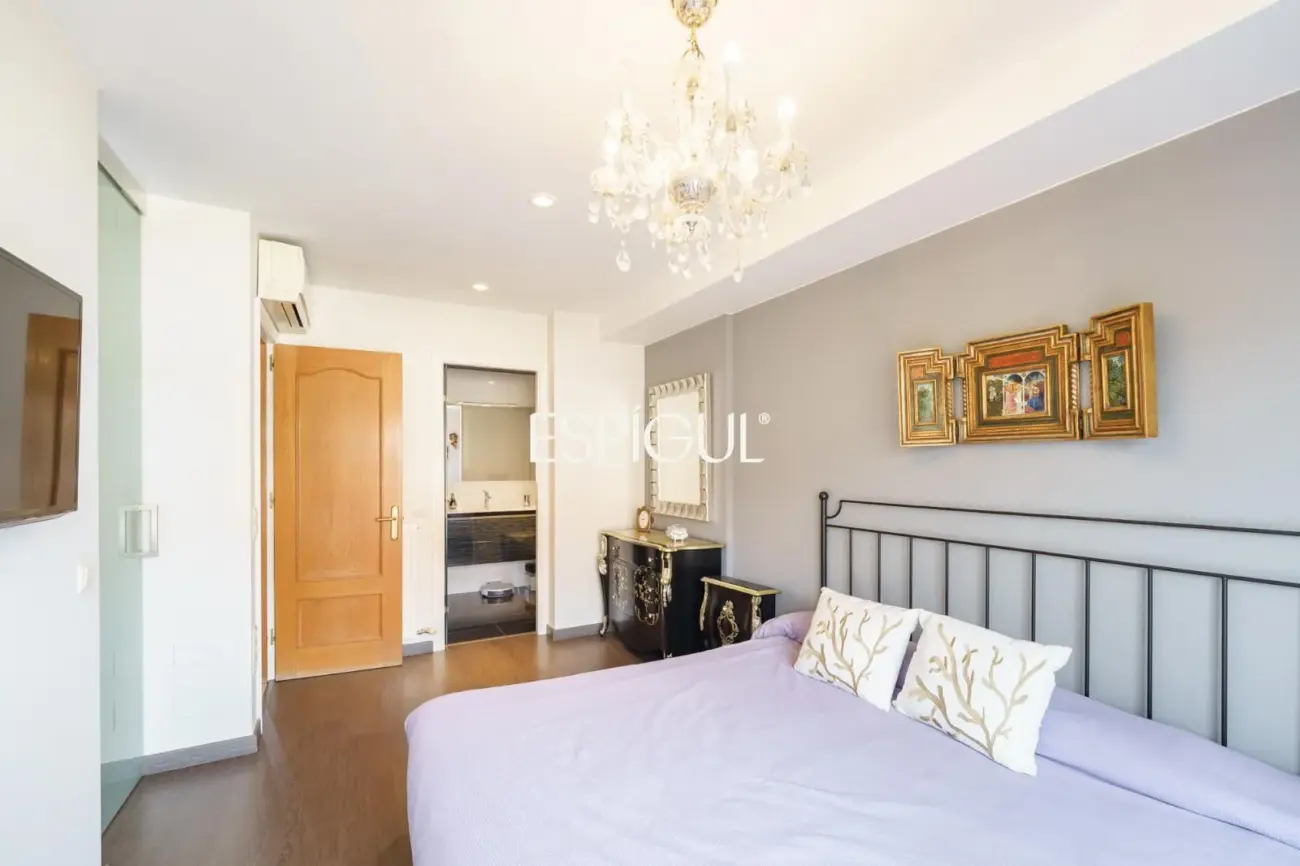Spacious renovated house with a large terrace in the center of Vilassar de Mar