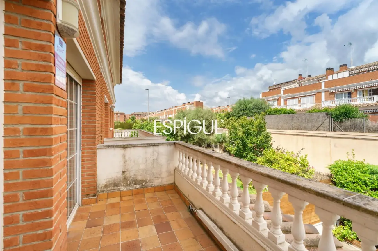 Spacious renovated house with a large terrace in the center of Vilassar de Mar