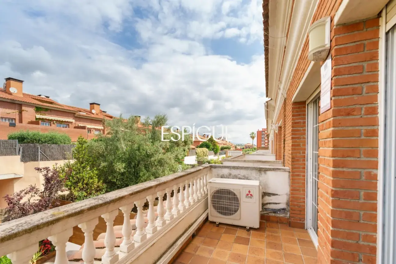 Spacious renovated house with a large terrace in the center of Vilassar de Mar