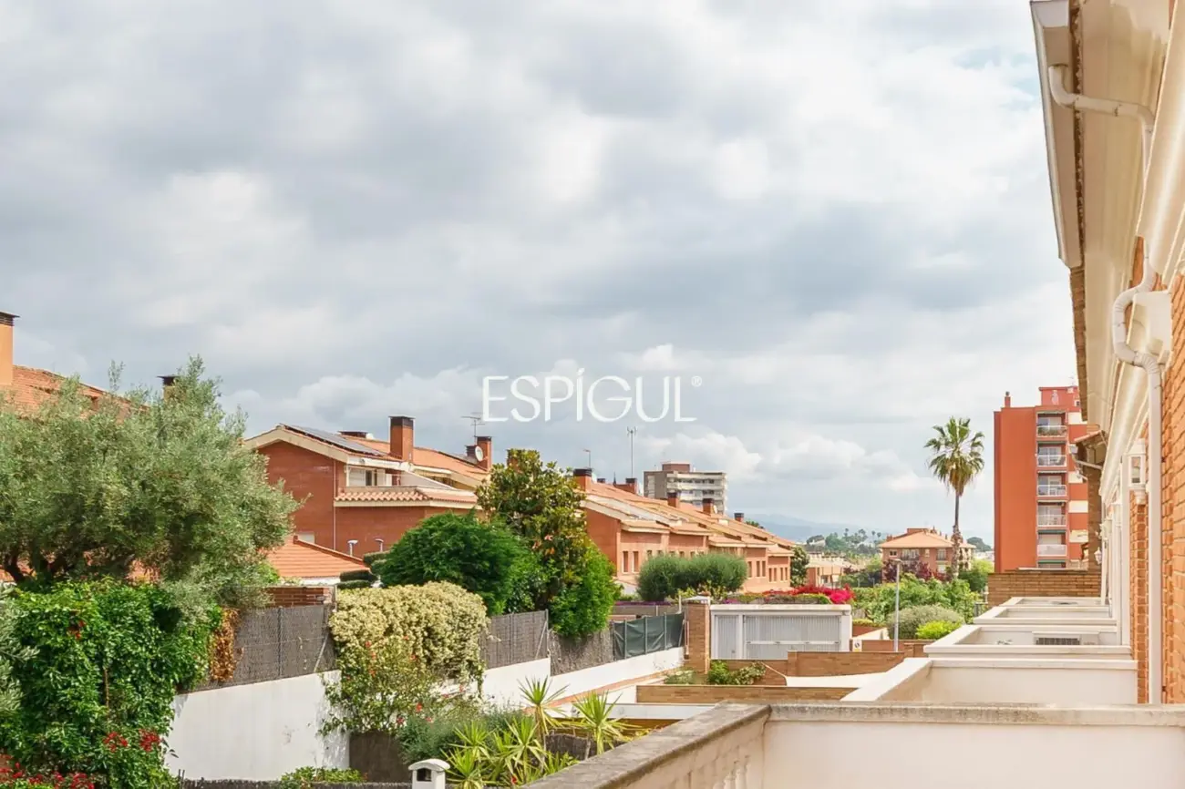 Spacious renovated house with a large terrace in the center of Vilassar de Mar