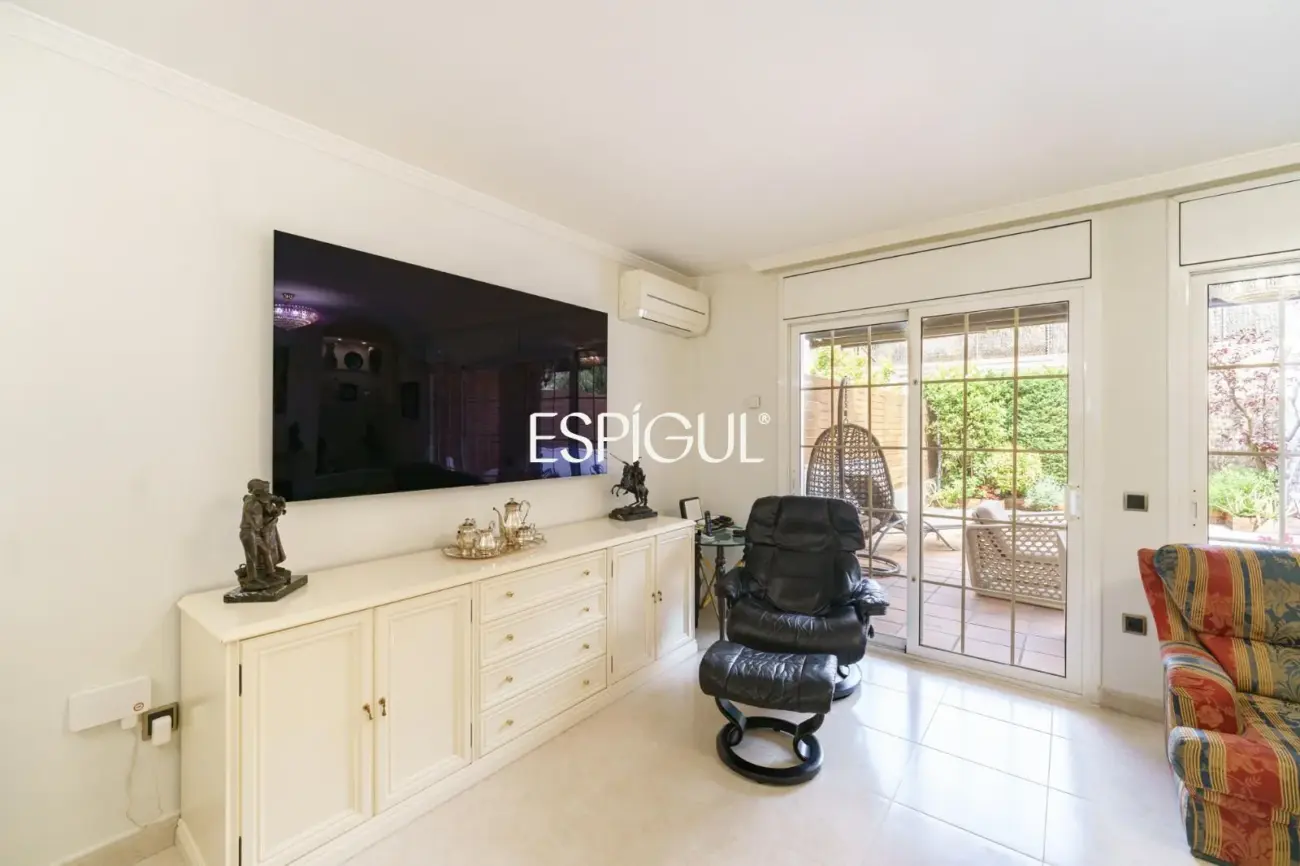 Spacious renovated house with a large terrace in the center of Vilassar de Mar