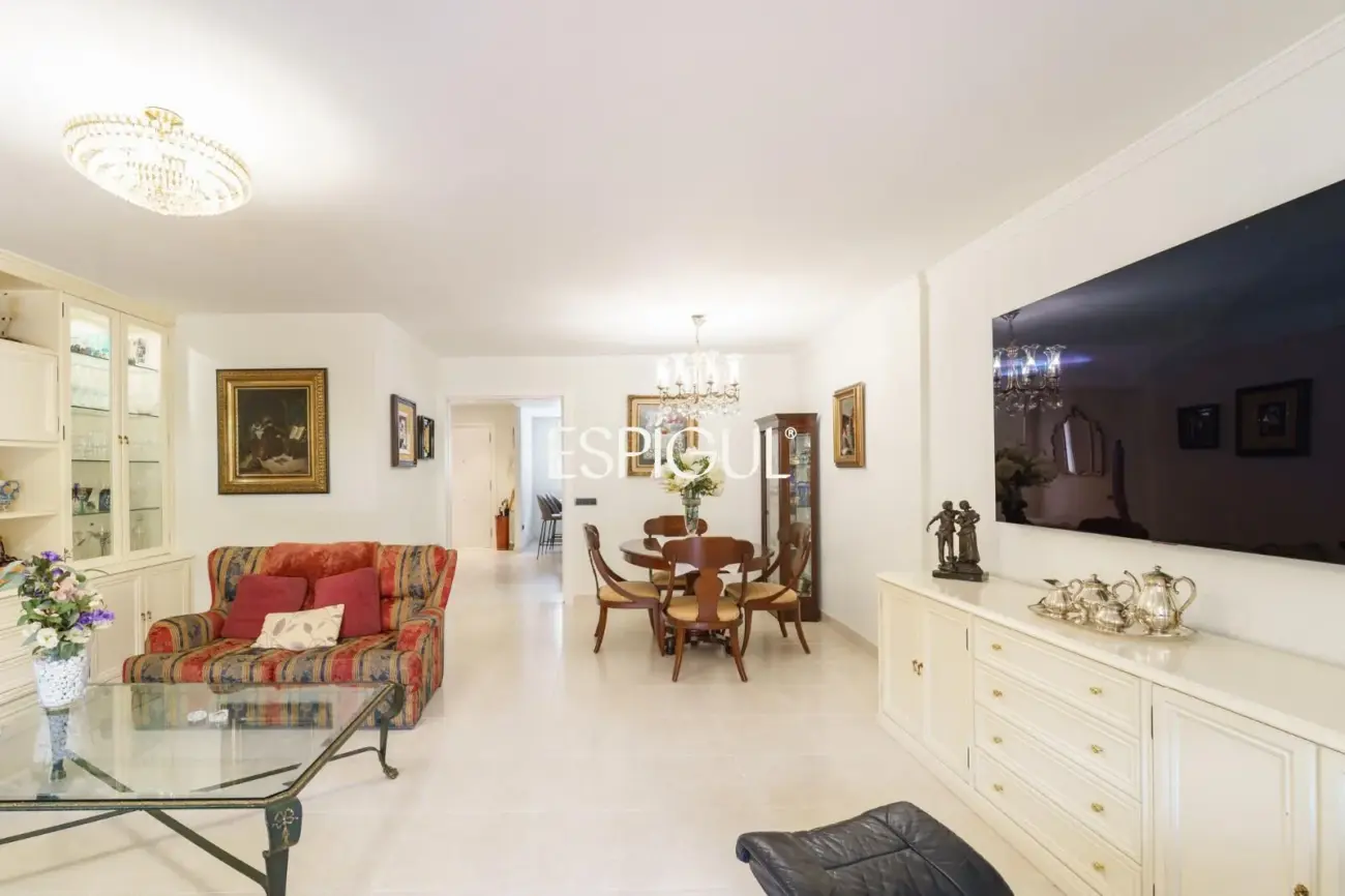 Spacious renovated house with a large terrace in the center of Vilassar de Mar