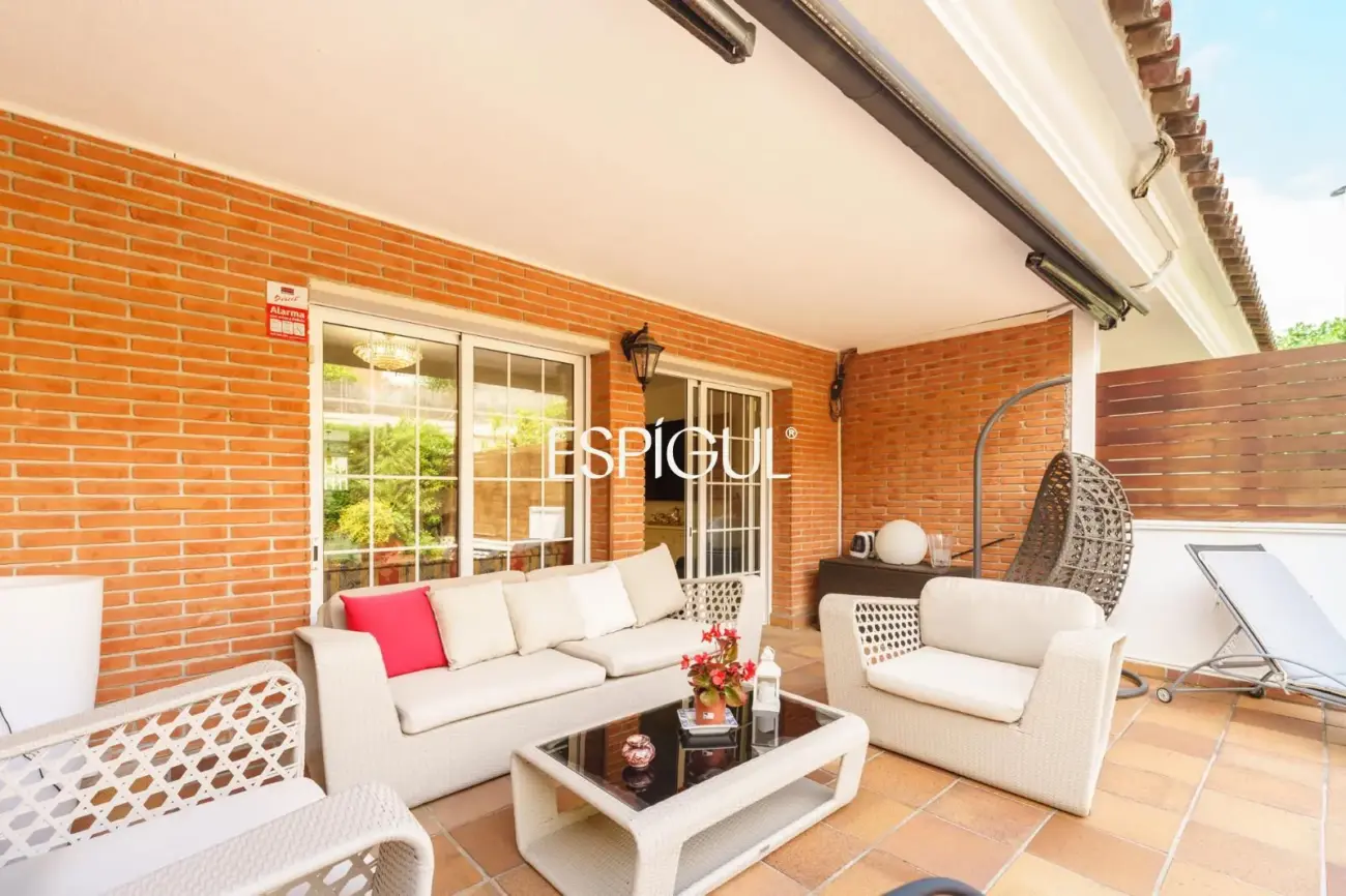 Spacious renovated house with a large terrace in the center of Vilassar de Mar
