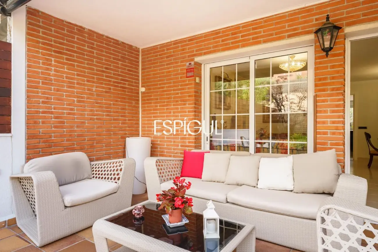 Spacious renovated house with a large terrace in the center of Vilassar de Mar