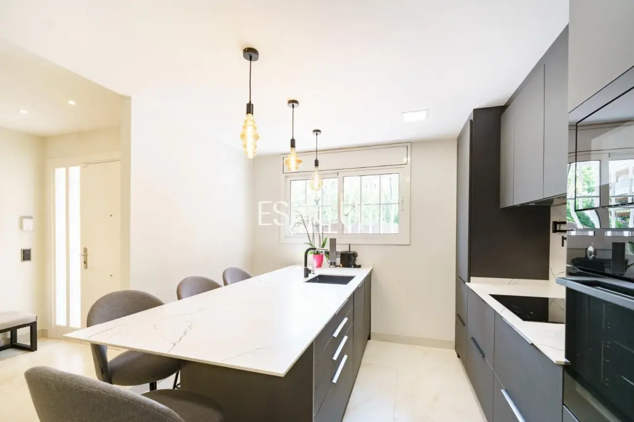 Spacious renovated house with a large terrace in the center of Vilassar de Mar