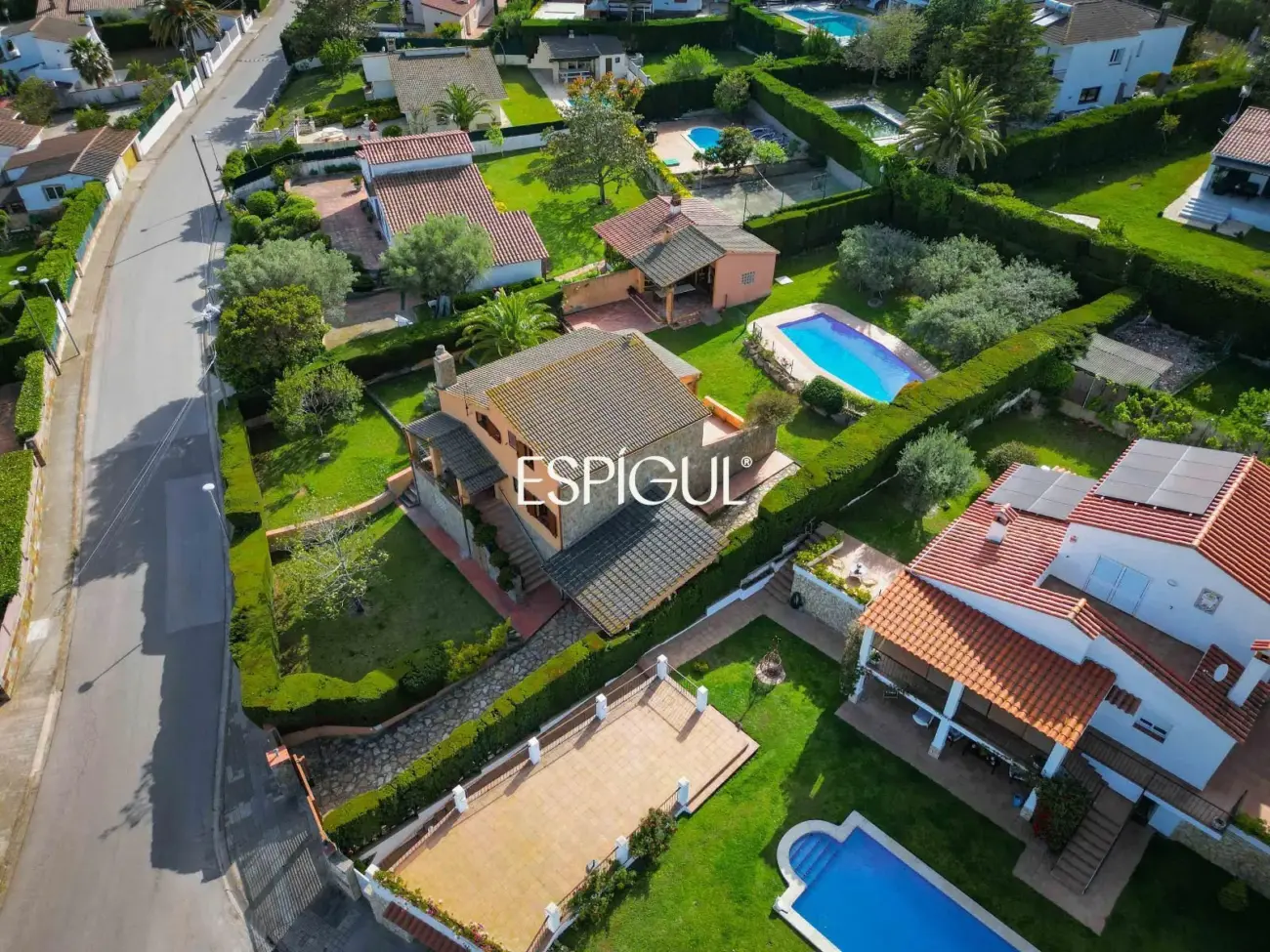 Àmplia vil·la amb piscina privada a Mas Pallí, Calonge