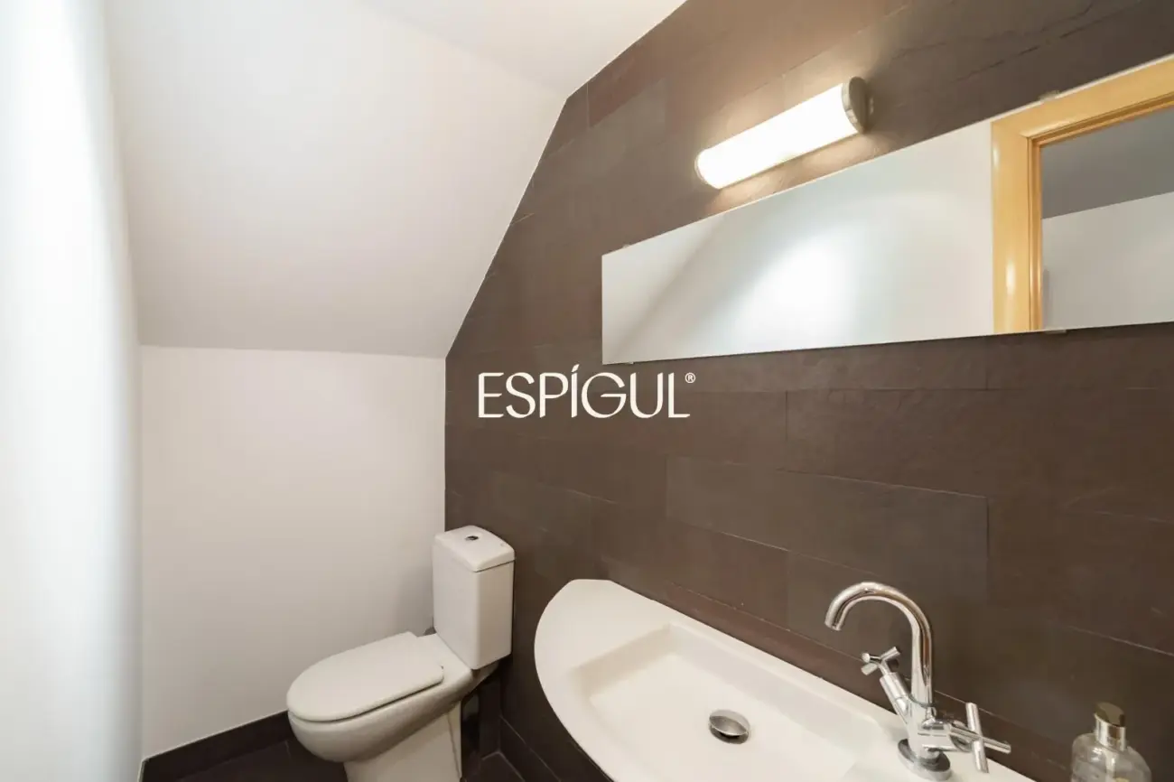 Ampli dúplex al barri de Sants