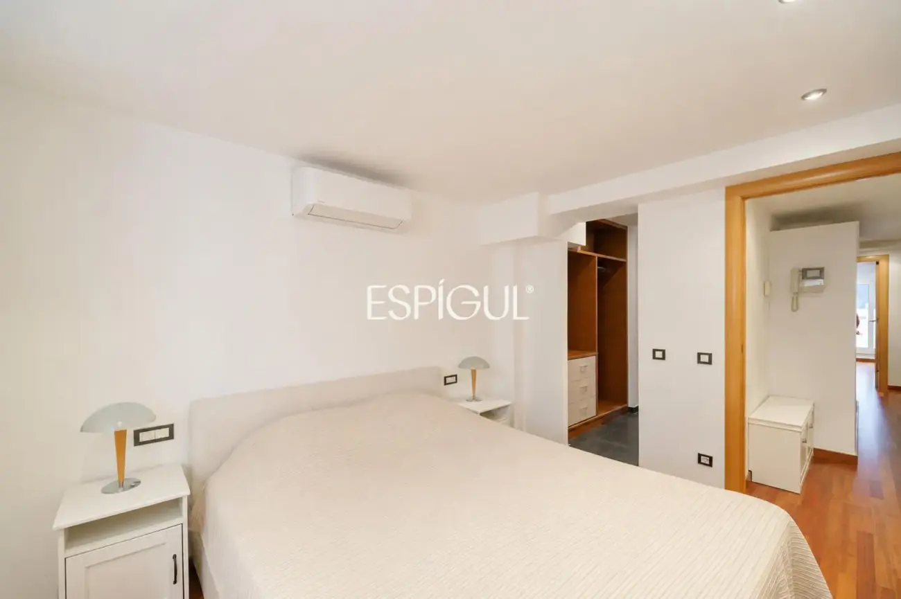 Ampli dúplex al barri de Sants