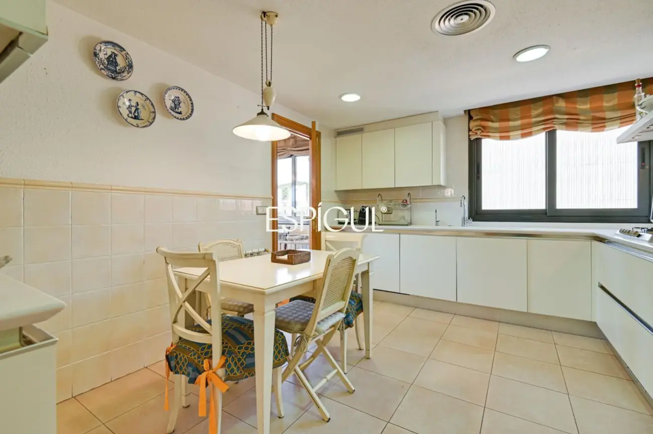 Àtic dúplex a Arenys de Mar de 206 m² amb una terrassa de 20 m²