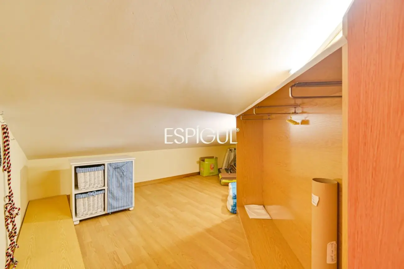 Àtic dúplex a Arenys de Mar de 206 m² amb una terrassa de 20 m²