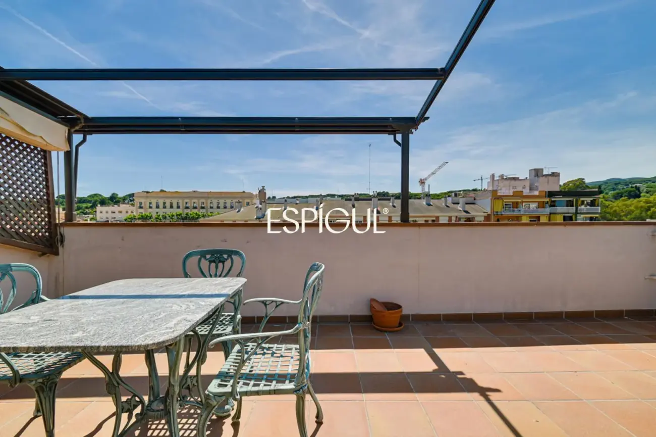Àtic dúplex a Arenys de Mar de 206 m² amb una terrassa de 20 m²