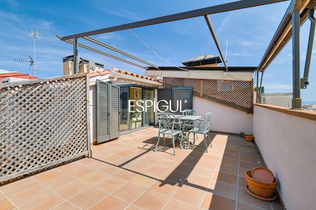 Àtic dúplex a Arenys de Mar de 206 m² amb una terrassa de 20 m²