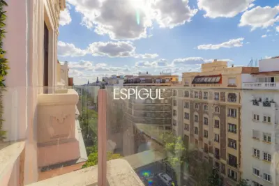 Ático en venta reformado, amueblado con terraza y trastero en Goya, Barrio Salamanca