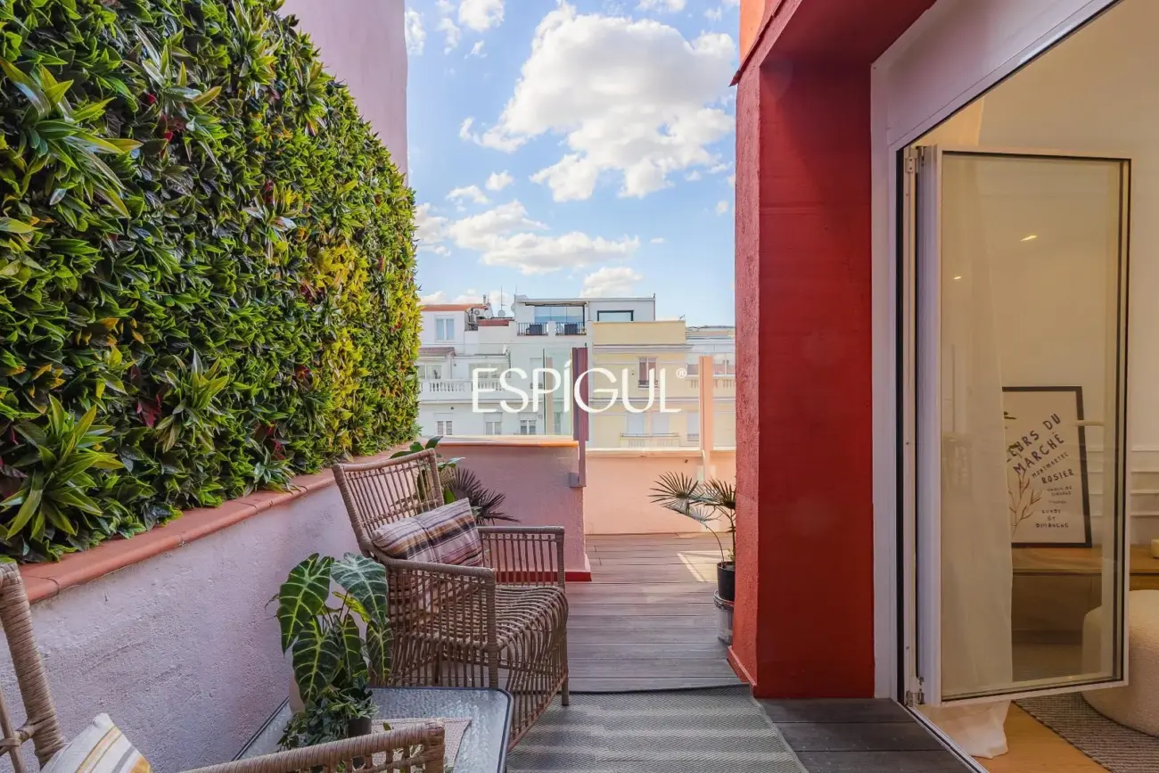 Ático en venta reformado, amueblado con terraza y trastero en Goya, Barrio Salamanca