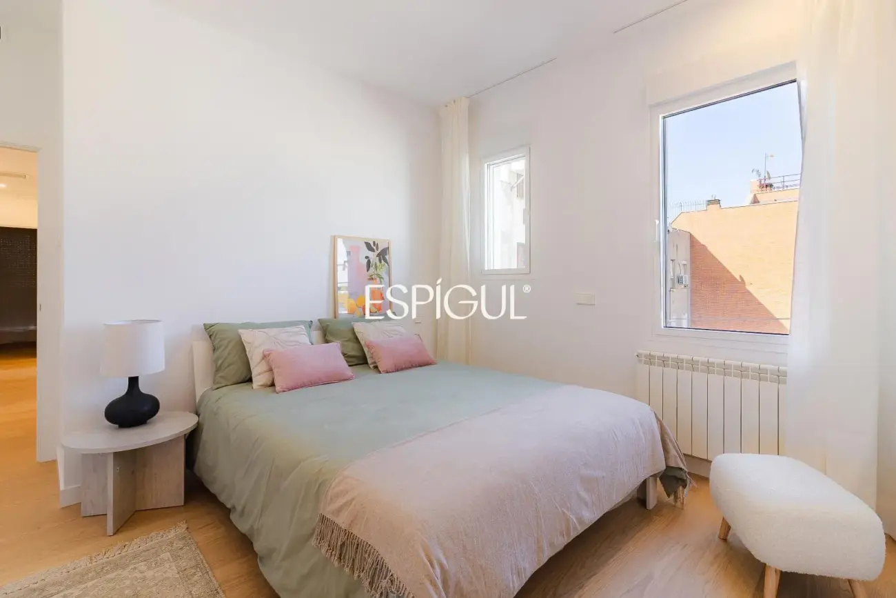Ático en venta reformado, amueblado con terraza y trastero en Goya, Barrio Salamanca