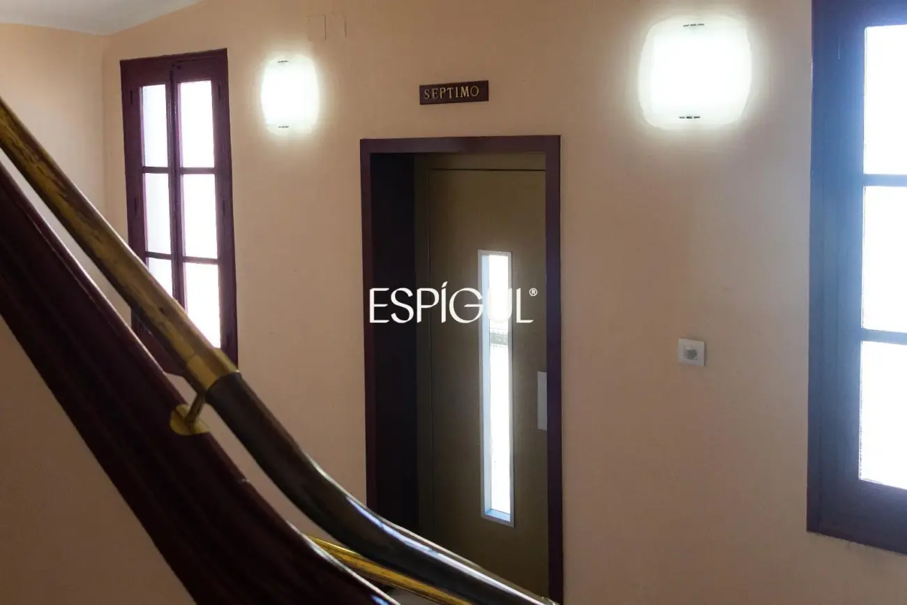 Ático en venta reformado, amueblado con terraza y trastero en Goya, Barrio Salamanca
