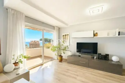 Bonito triplex totalmente reformado con vistas al mar en Llavaneres