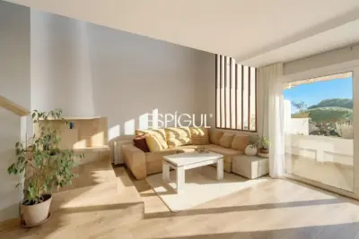 Bonito triplex totalmente reformado con vistas al mar en Llavaneres