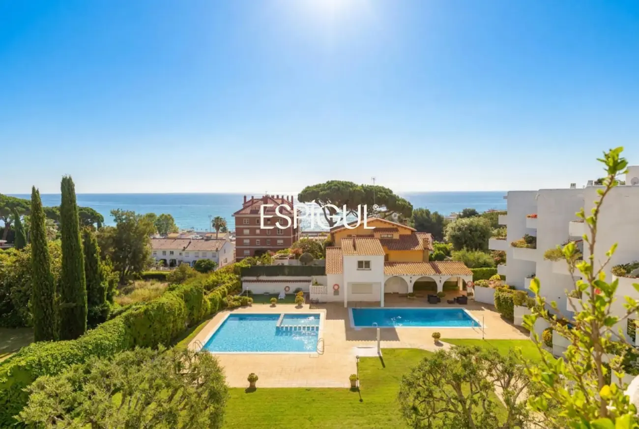 Bonito triplex totalmente reformado con vistas al mar en Llavaneres