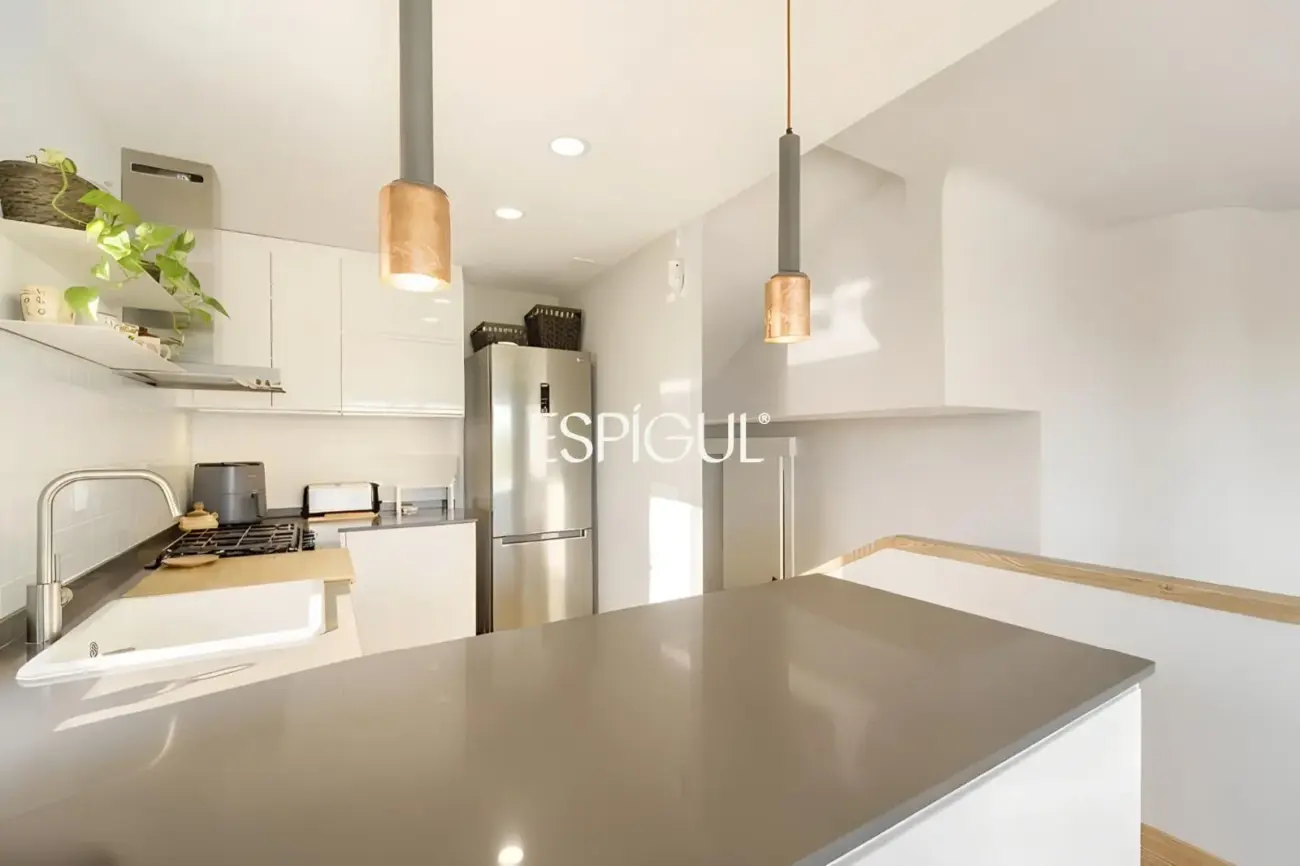 Bonito triplex totalmente reformado con vistas al mar en Llavaneres